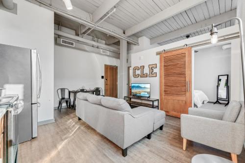 320- Downtown Loft Luxe Mattress Prking FAST Wifi, Cleveland (foto 3)