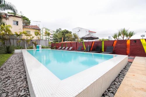 สระว่ายน้ำ, Diseno Vila Madalena by EasyRent in อัลโต เด ปินเยย์โรส
