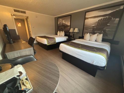 Super 8 by Wyndham Macleod Trail Calgary - image 5