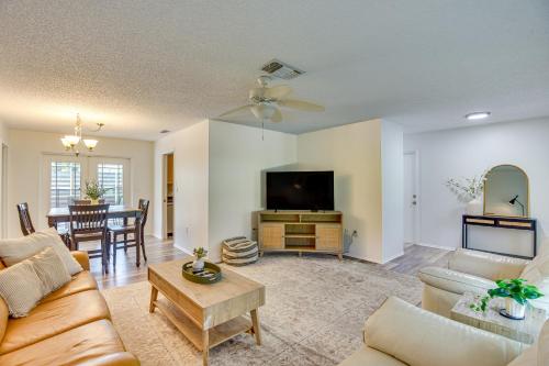 5 Mi to Dtwn Family-Friendly Sarasota Home in Sarasota, USA