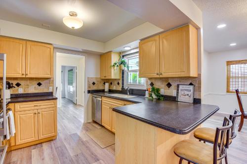 5 Mi to Dtwn Family-Friendly Sarasota Home in Sarasota, USA