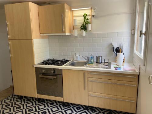 ห้องครัว, Maison de ville avec jardin à 5 minutes de Lisieux (Maison de ville avec jardin a 5 minutes de Lisieux) in ลิซิเออ