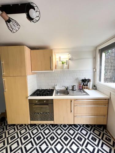 ห้องครัว, Maison de ville avec jardin à 5 minutes de Lisieux (Maison de ville avec jardin a 5 minutes de Lisieux) in ลิซิเออ