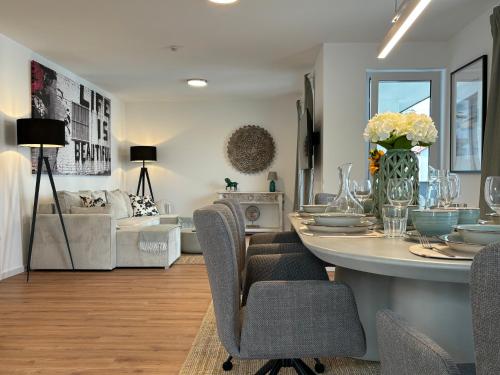 Guestroom, REMA Homes - Große Apartments mit Kuche in Offenburg in Ortenberg