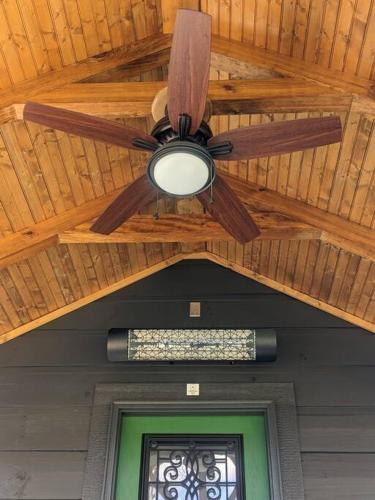 Onyx Owl Cabin - Waterfalls - Trails - Vineyard - Zipline - Golf Onyx Owl Cabin - Waterfalls - Trails - Vineyard - Zipline - Golf