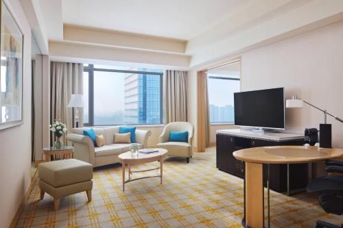 Suite, executive
