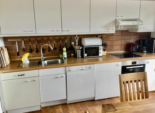 Ostseenahes Traumhaus am Kiel-Kanal in Schleswig-Holstein - Zum Ostseestrand in zehn Minuten in 阿爾滕霍爾茨