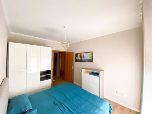 Modern Apartment at New Bazaar, Central Tirana, Tirana (photo 6)