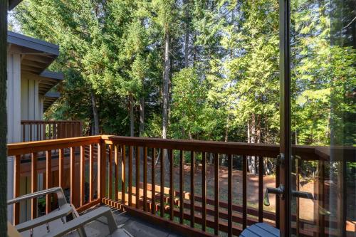 ระเบียง/ชานเรือน, Pacific Forest Beach House in ปาร์คสวิล (BC)