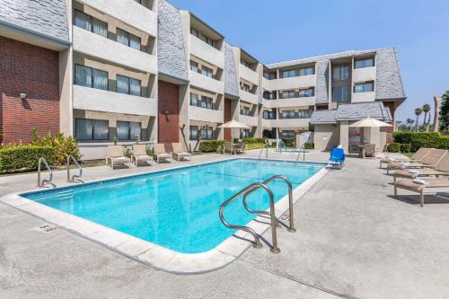 景觀, 最佳西方Plus西柯汶納旅館 (Best Western Plus West Covina Inn) in 西柯汶納