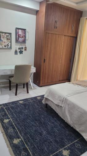 Modern Luxury 3 BHK secure and peaceful - image 5