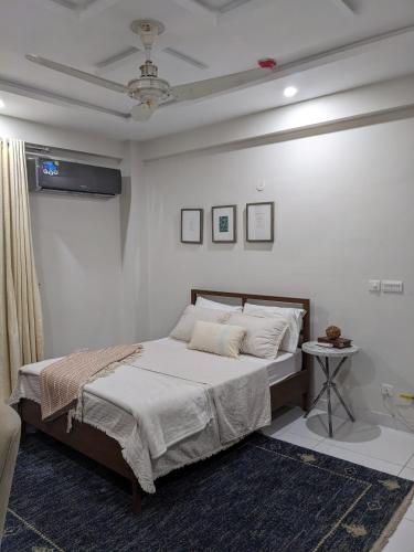 Modern Luxury 3 BHK secure and peaceful - image 4
