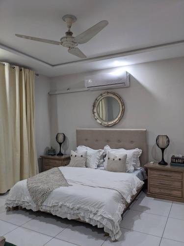 Modern Luxury 3 BHK secure and peaceful - image 10