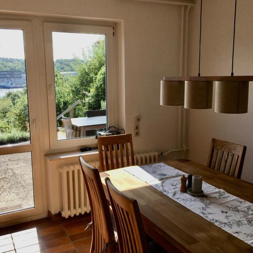 Ostseenahes Traumhaus am Kiel-Kanal in Schleswig-Holstein - Zum Ostseestrand in zehn Minuten in 阿爾滕霍爾茨