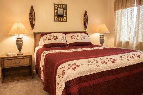 ML305 Perfect For Couples Close To Village And Trails WiFi in Snowshoe, USA