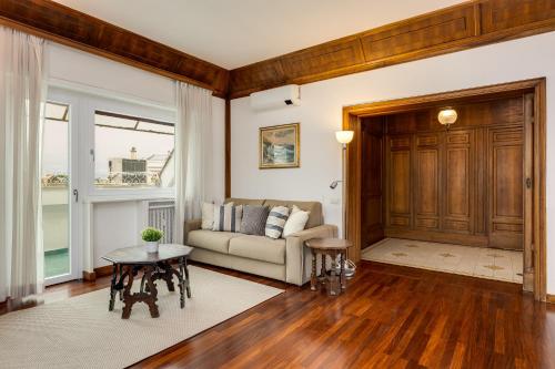 Elegante appartamento 130mq in stile classico, Roma (foto 3)