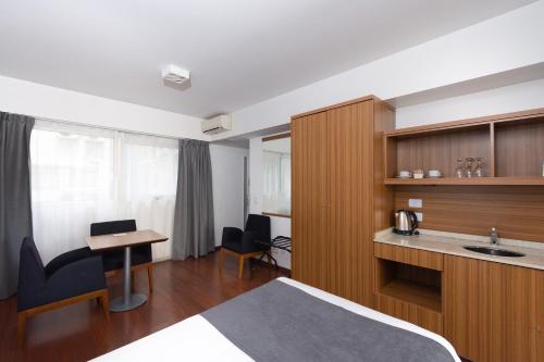 Triple Room room in Hotel Bys Palermo