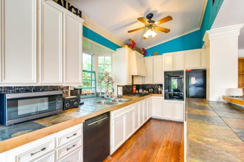 Texas Escape with Private Pool, Grill and Balconies! in Kemah, USA