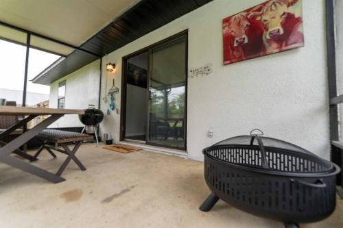 PAWSome Pet & Family Pool Retreat in St. Augustine, USA