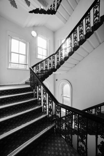 Discovery Inn - Leeds - image 2