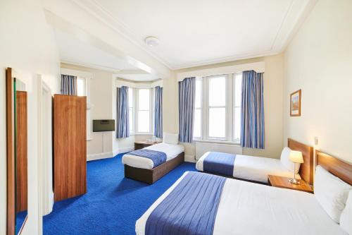 Discovery Inn - Leeds - image 10