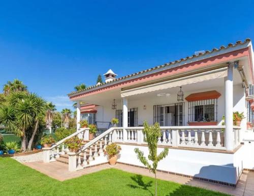 House with 5 bedrooms in Arcos with wonderful lake view private pool furnished terrace 40 km from the beach - image 3