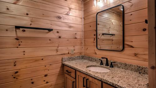 The Retreat at Laurel Creek - main image