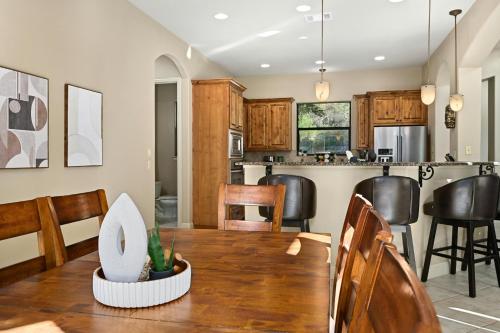 Lakeway Hillside Haven in Lakeway, USA
