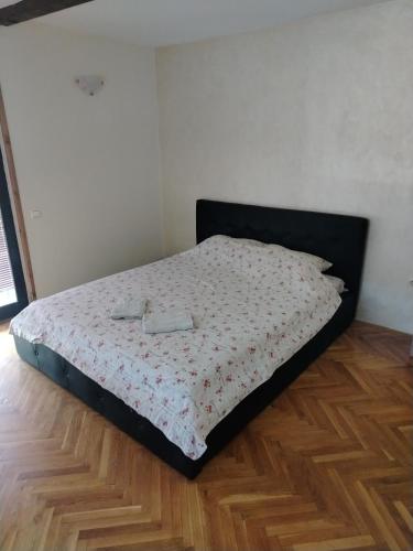 Stan na dan Iva 3 in มาโลซาบูชเย