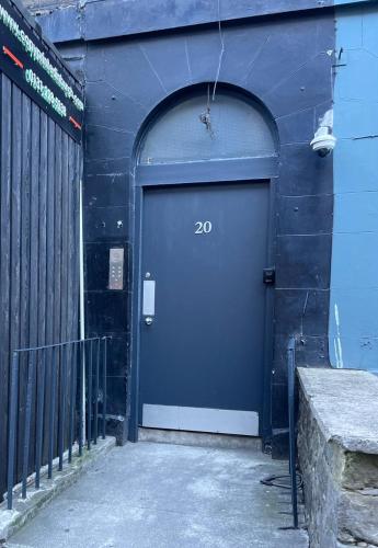 Central Morrison Street Apartment