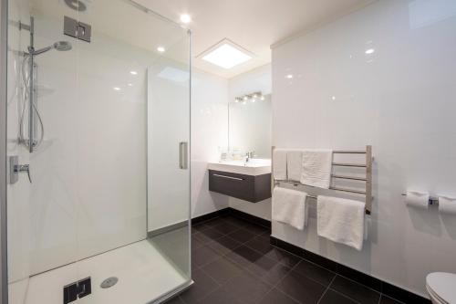 2 bedrooms, 4 beds
