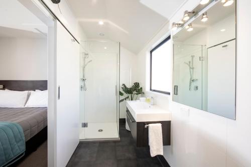 浴室, 阿什福德汽車旅館 (Ashford Motor Lodge) in 梅裏韋爾