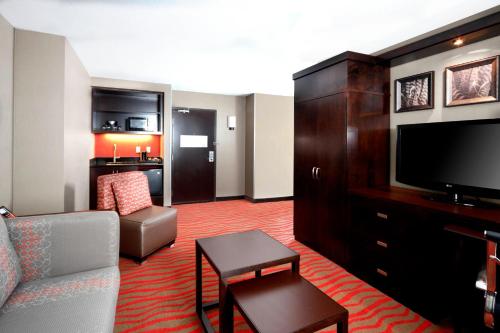 Courtyard by Marriott St. Cloud - image 2