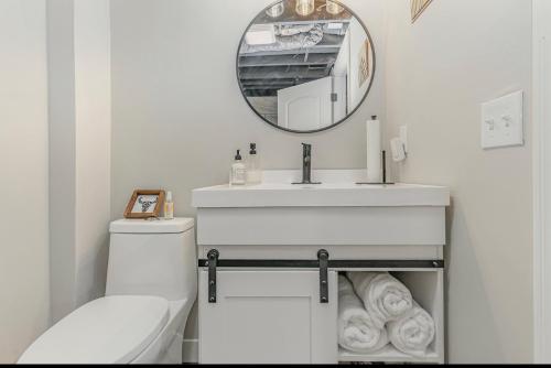 Clare Avenue Guest Suites, Suite 103 in Clare, USA