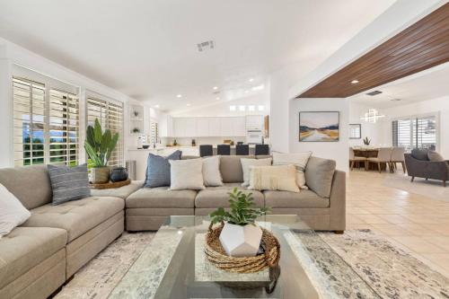Home - 73181 Bel Air Rd, Palm Desert in Palm Desert, USA