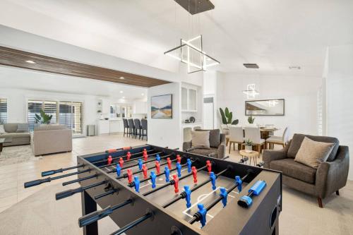 Home - 73181 Bel Air Rd, Palm Desert in Palm Desert, USA