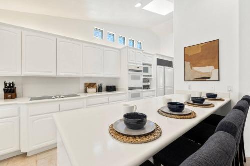 Home - 73181 Bel Air Rd, Palm Desert in Palm Desert, USA