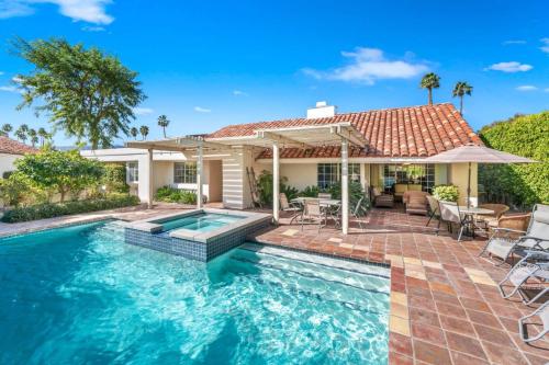 Desert Breezes, 43768 Vía Palma, Palm Desert in Palm Desert, USA