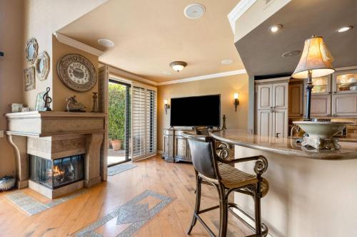 *Palm Valley CC, 38029 Crocus Lane in Palm Desert, USA