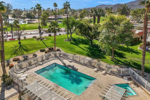 *Palm Desert Resort CC, 40255 Baltusrol Circle in Palm Desert, USA