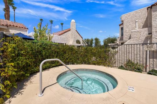 El Paseo Village, 45418 Lupine Lane in Palm Desert, USA
