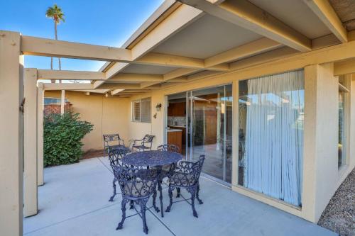 Condo - 46177 Highway 74, Unit 10 in Palm Desert, USA