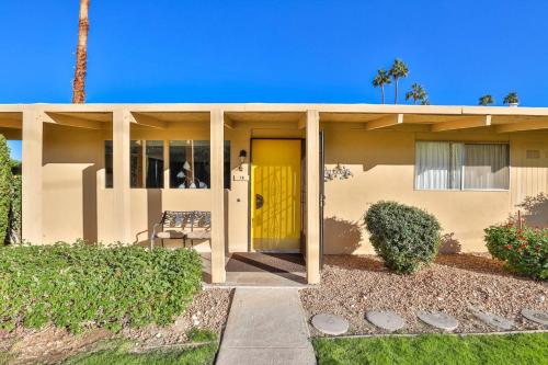 Condo - 46177 Highway 74, Unit 10 in Palm Desert, USA