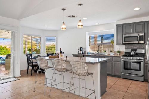 *Home - 77330 Evening Star Cir, Indian Wells in Indian Wells, USA