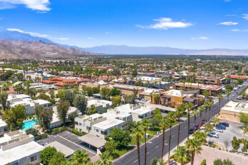 *Sandroc Condominiums #18, 45405 Lupine Lane in Palm Desert, USA