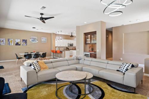 Avondale CC - 75779 Heritage West in Palm Desert, USA
