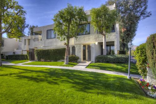 *Sandroc Condominiums #1, 45421 Lupine Lane in Palm Desert, USA