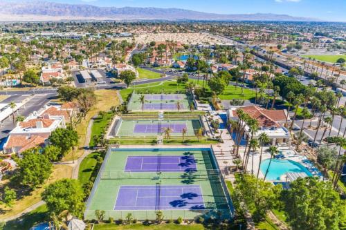 Desert Breezes, 43839 Via Granada, Palm Desert in Palm Desert, USA