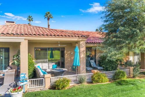 *Palm Valley CC, 38635 Dahlia Way in Palm Desert, USA