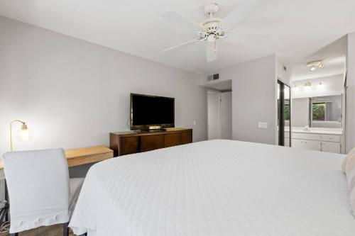 Wedgewood Glen, 220 Via Reneca, Palm Desert in Palm Desert, USA